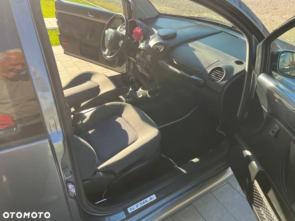Volkswagen New Beetle 1.4 - 12