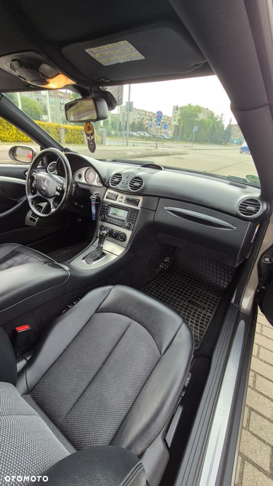 Mercedes-Benz CLK - 19