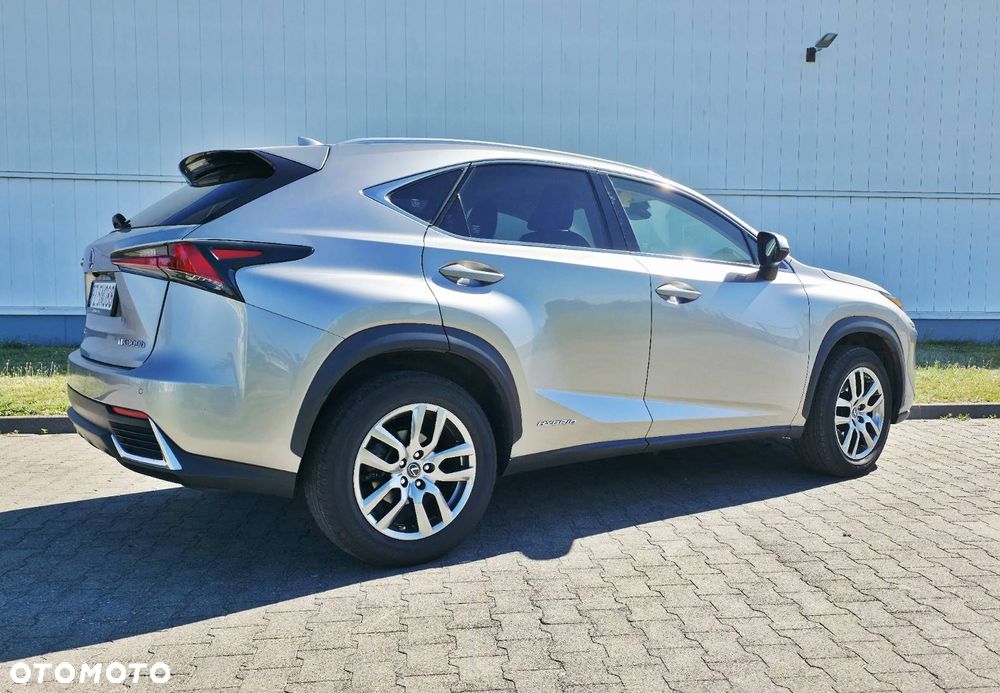 Lexus NX 300h Prestige AWD - 6