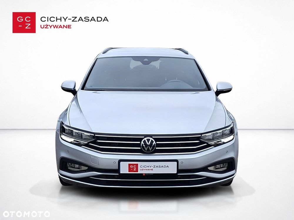 Volkswagen Passat - 8