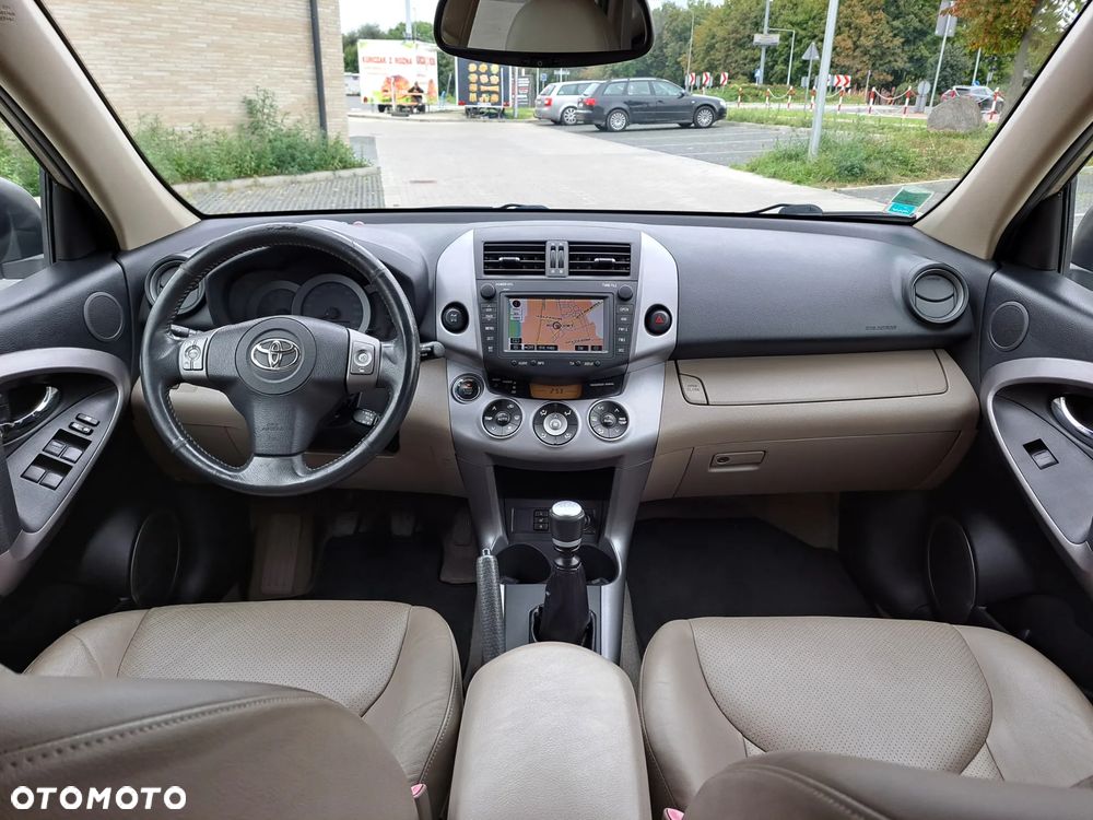 Toyota RAV4 - 15