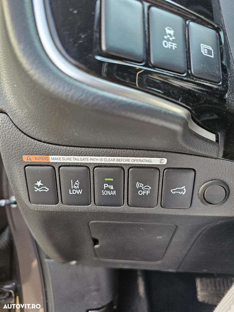 Mitsubishi Outlander PHEV 2.4 L 4X4 Instyle - 35
