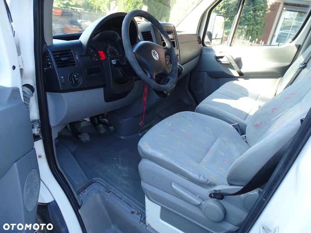 Volkswagen CRAFTER 2,5 TDI -136 KM -klimatyzacja ,skrzyniowy, blizniaki , 73.000 tkm  super stan ! - 5