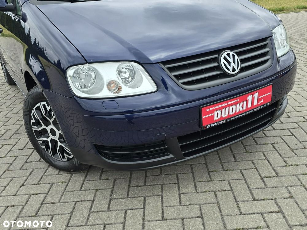 Volkswagen Touran - 4