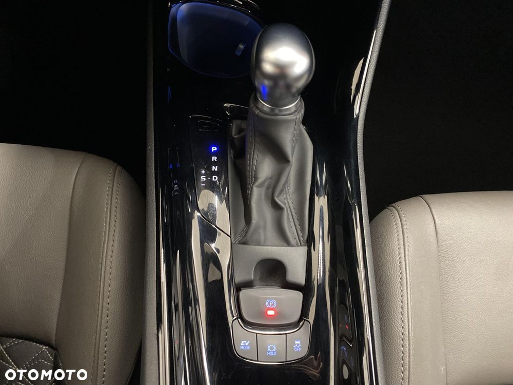 Toyota C-HR 2.0 Hybrid Executive - 19