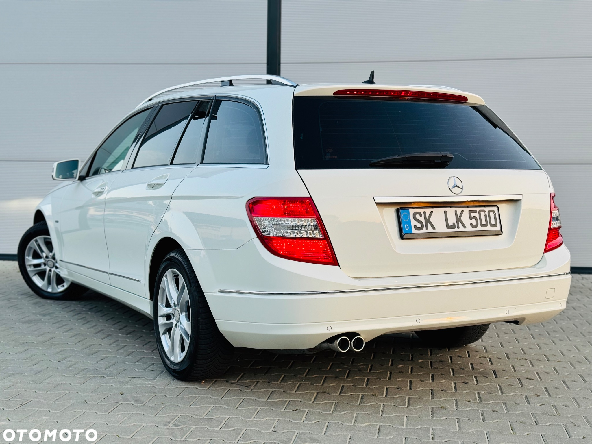 Mercedes-Benz Klasa C 180 T Kompressor Automatik BlueEFFICIENCY Special Edition - 32