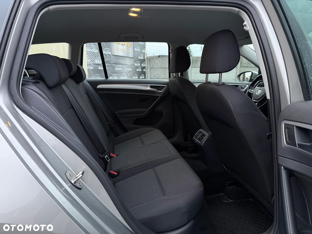 Volkswagen Golf 1.6 TDI BMT Comfortline - 16