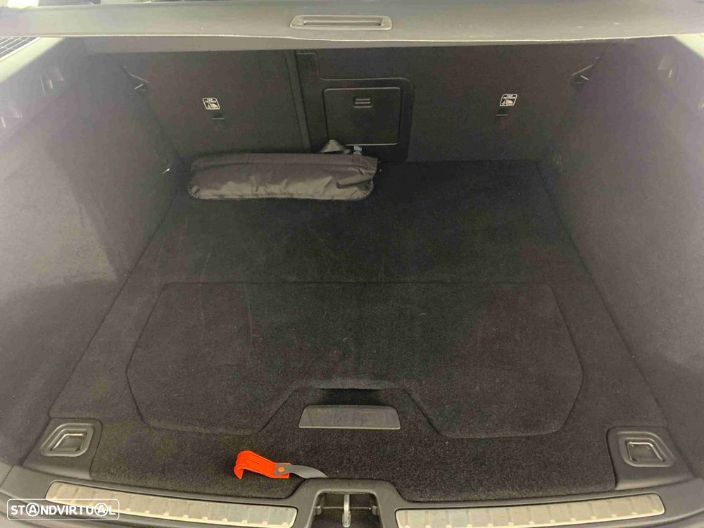 Volvo V60 2.0 B4 Essential Auto - 14
