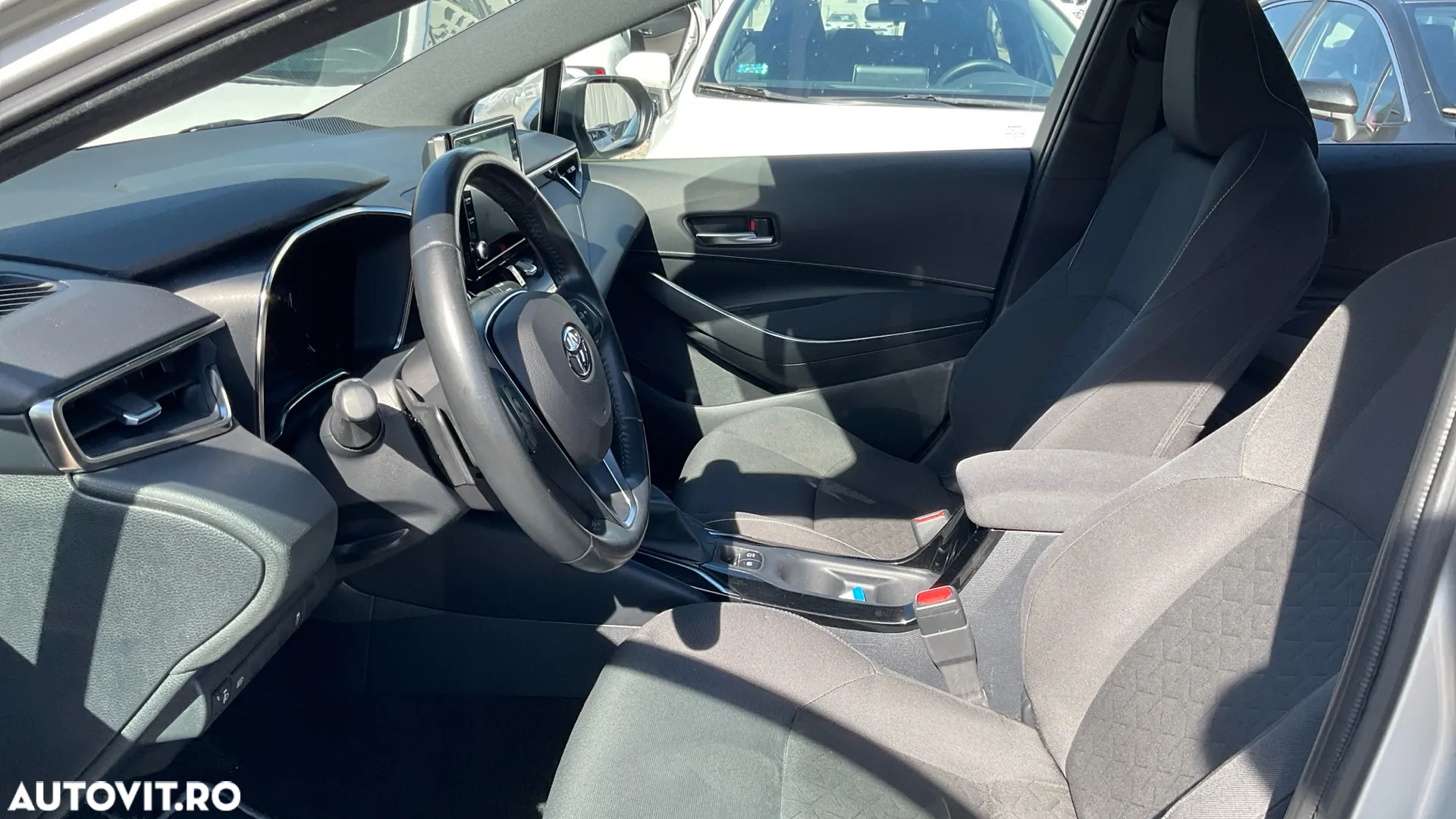 Toyota Corolla 2.0 HSD Dynamic interior Negru - 25