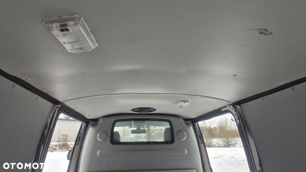 Volkswagen Transporter - 22