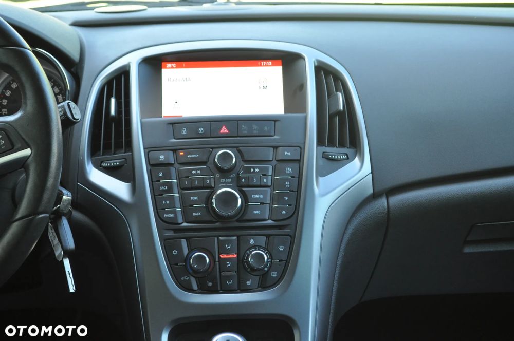 Opel Astra 1.4 Turbo Cosmo - 24
