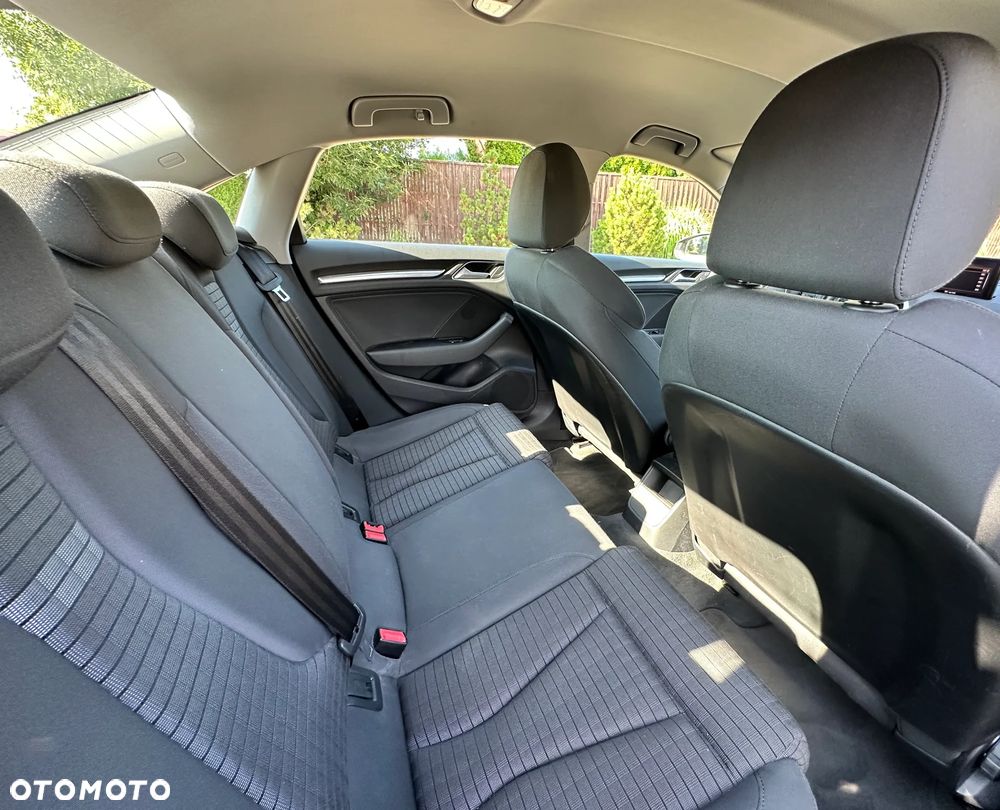Audi A3 Limousine 30 TFSI sport - 30