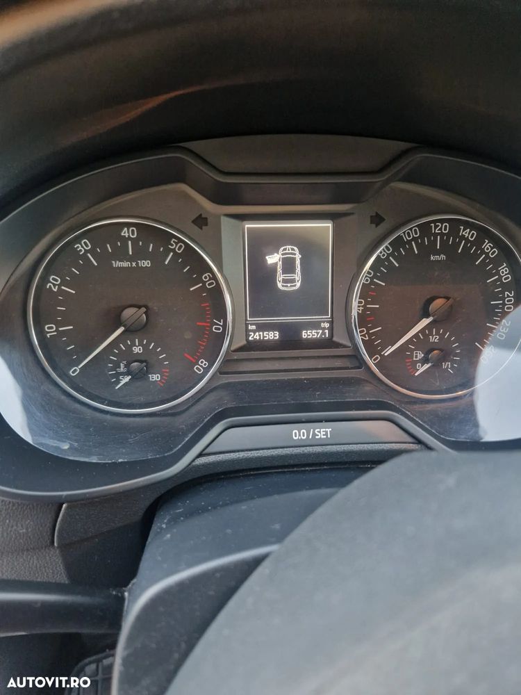 Skoda Octavia 1.4 TSI AMBITION DSG - 10