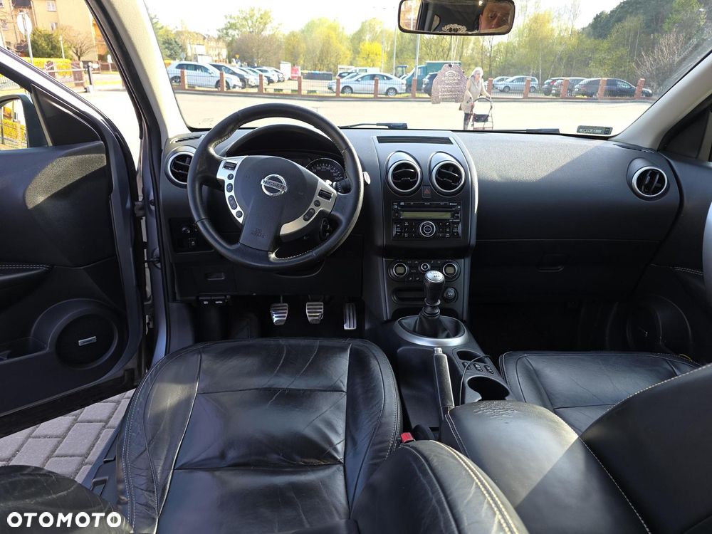 Nissan Qashqai 2.0 dCi Tekna - 4