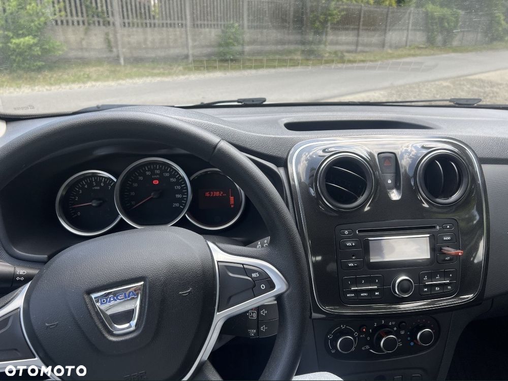 Dacia Sandero - 8