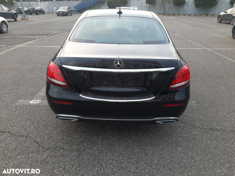 Mercedes-Benz E - 27