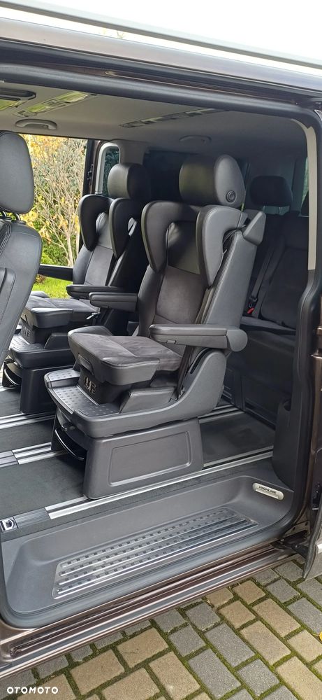 Volkswagen Multivan - 25