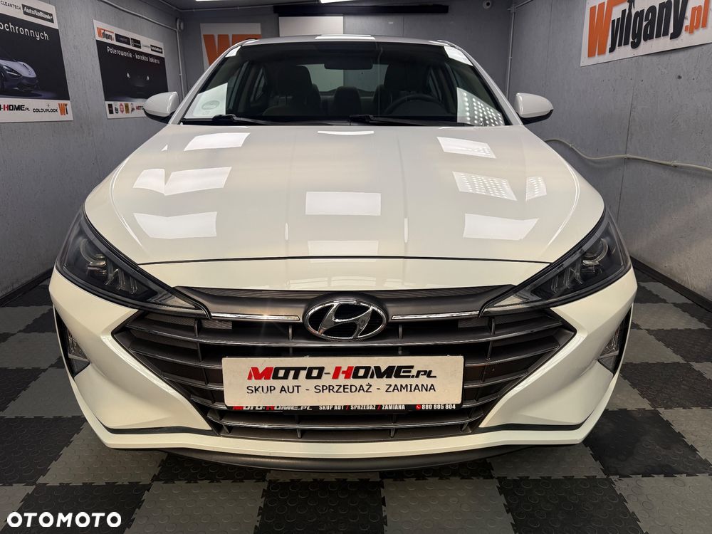 Hyundai Elantra - 22