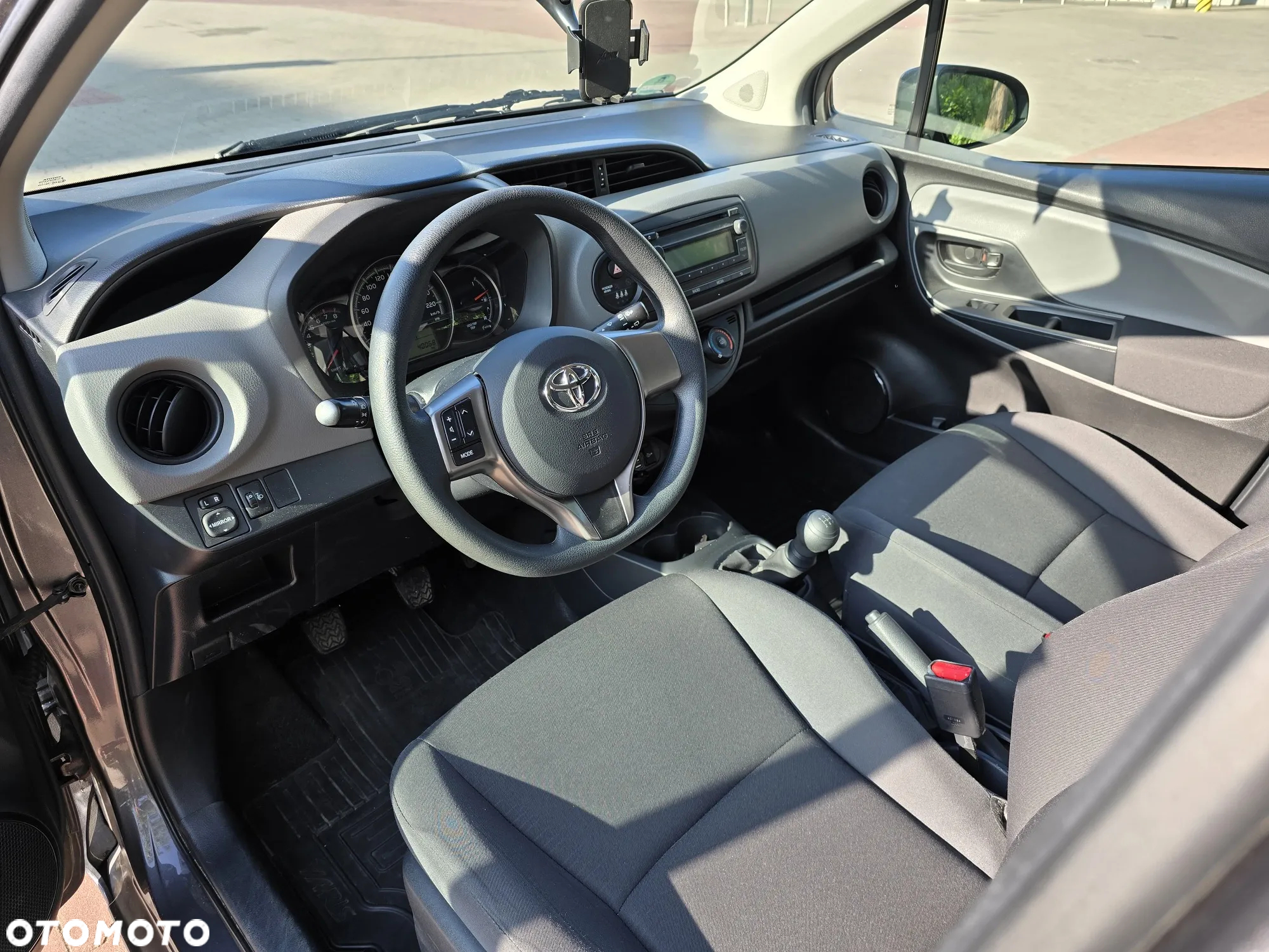 Toyota Yaris 1.0 Life EU6 - 13