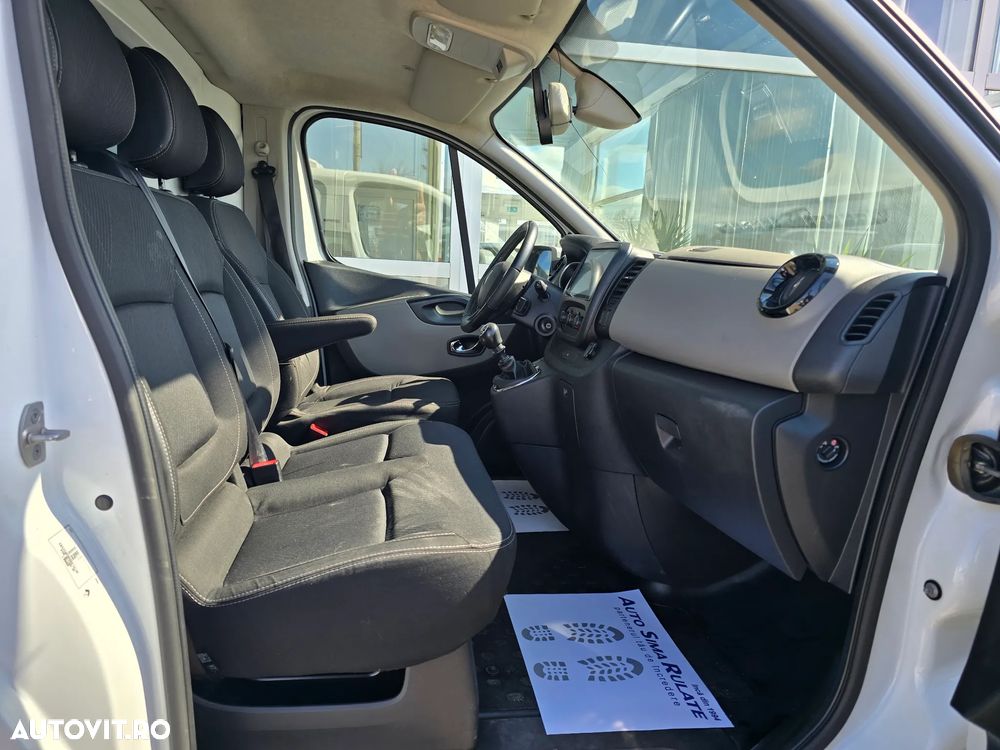 Renault Trafic - 12