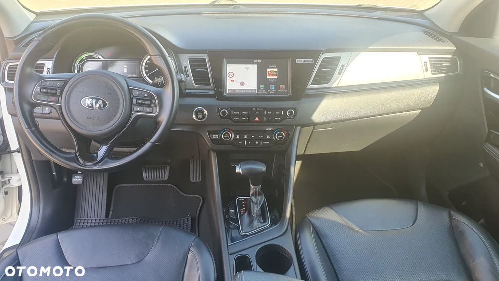 Kia Niro 1.6 GDI Hybrid L Business Line - 16