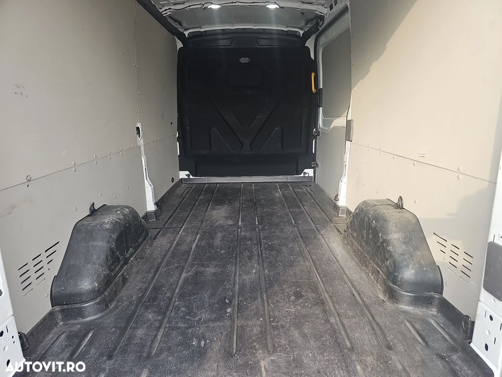 Ford Transit - 16