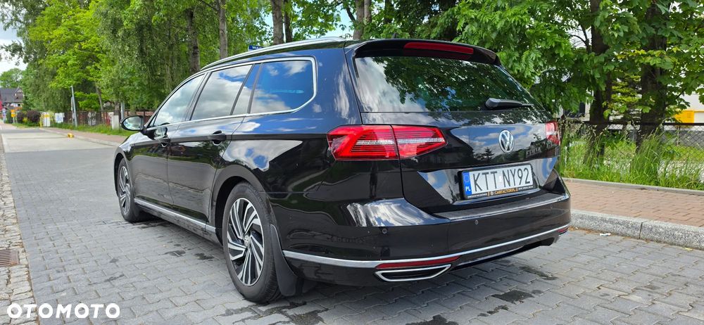 Volkswagen Passat - 4