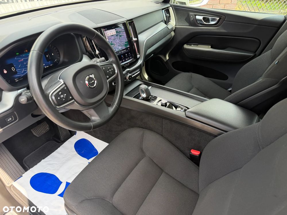 Volvo XC 60 B4 B Momentum Pro - 9