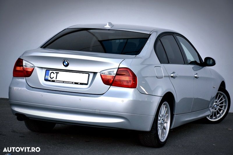 BMW Seria 3 318i - 8