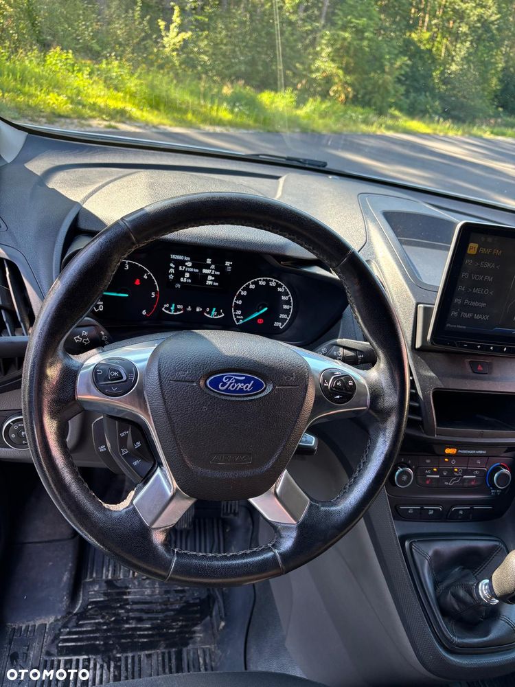 Ford Transit Connect - 17