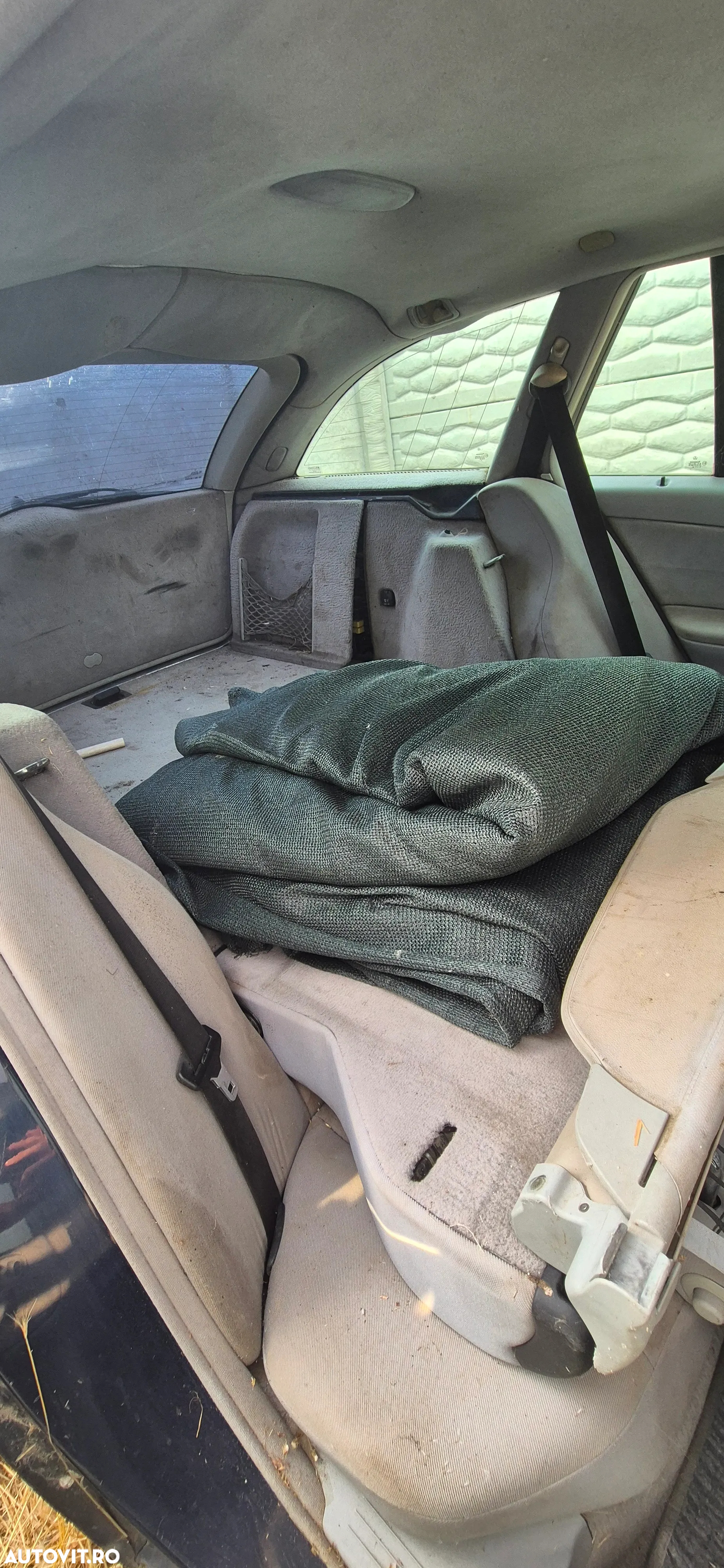 Dezmembrez Mercedes-Benz C180 Kompressor 2002 - 3