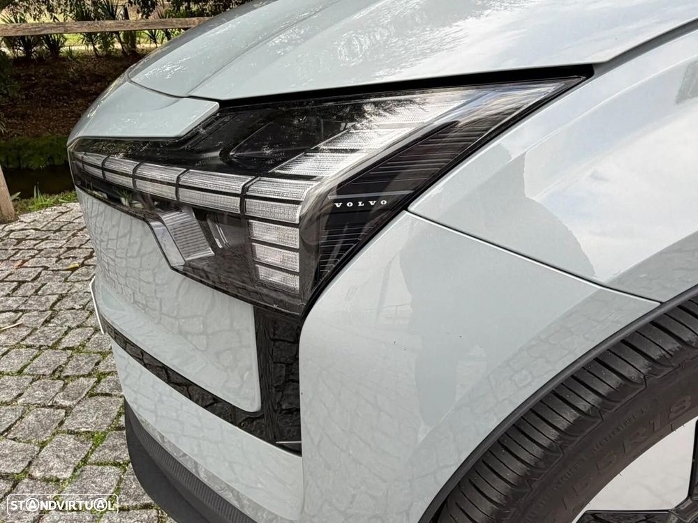 Volvo EX30 69 kWh Single Motor Extended Range Core - 2