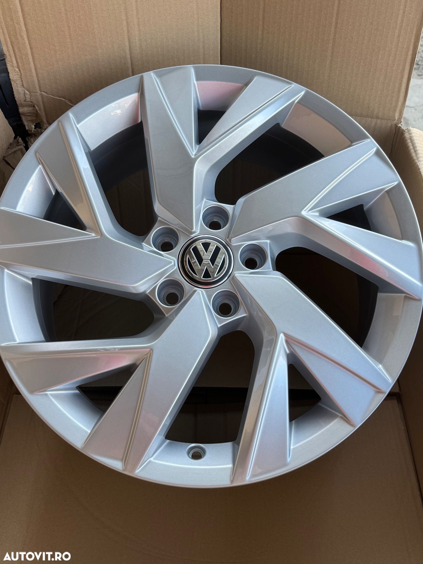 Vând jante originale Volkswagen Tiguan pe 18” noi - 1