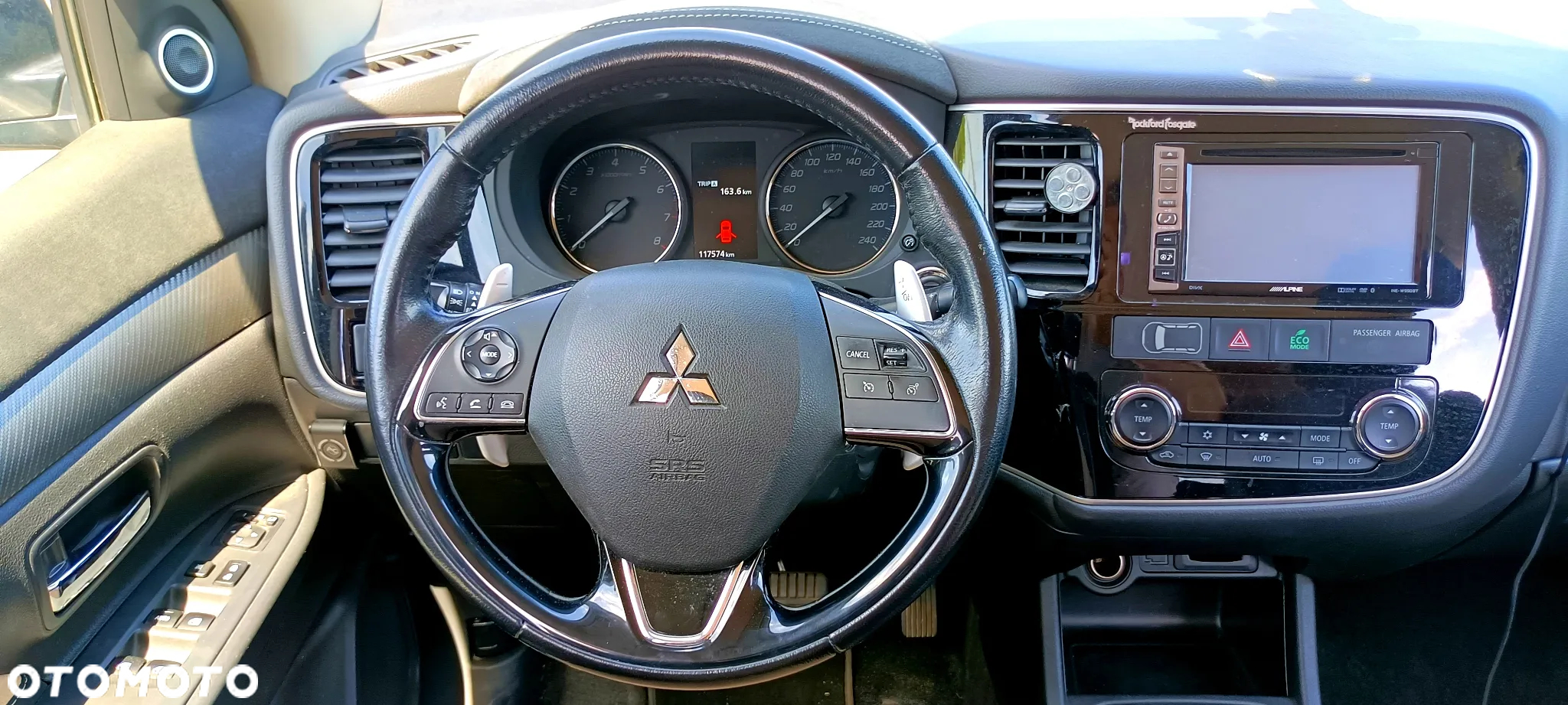 Mitsubishi Outlander 2.0 Instyle Navi 4WD CVT - 9