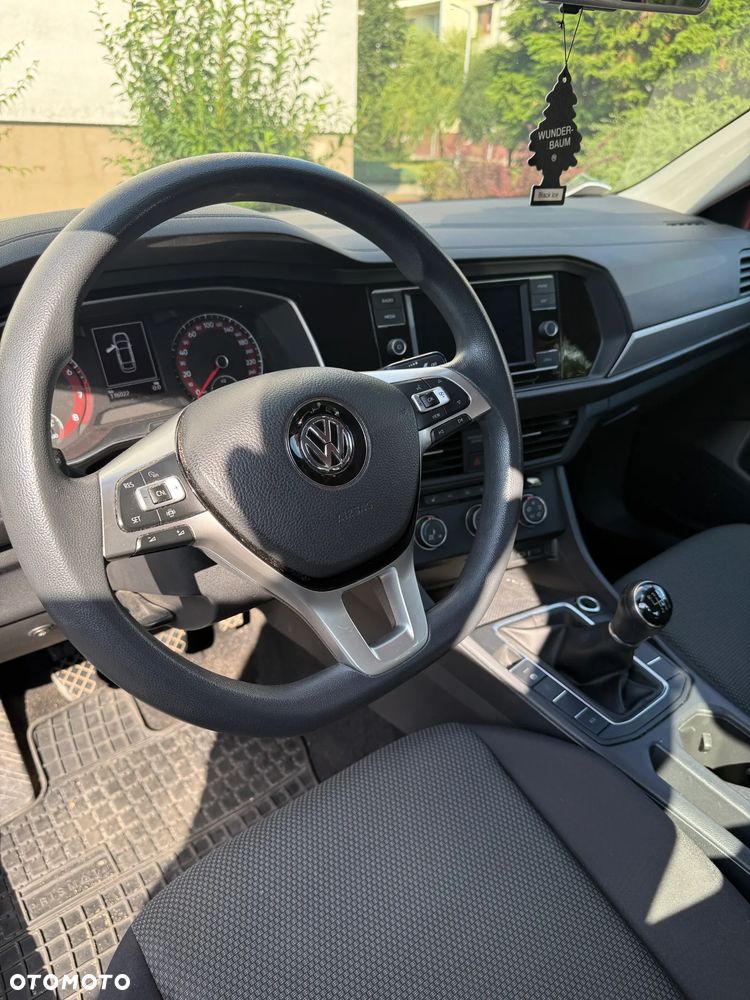 Volkswagen Jetta - 19