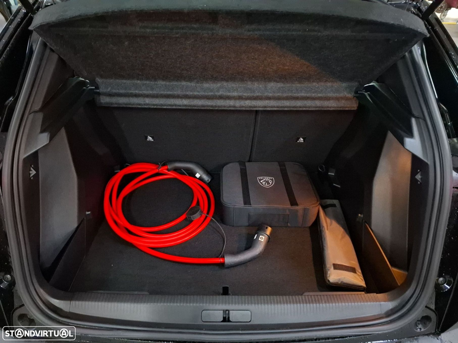 Peugeot e-2008 54 kWh Active - 9
