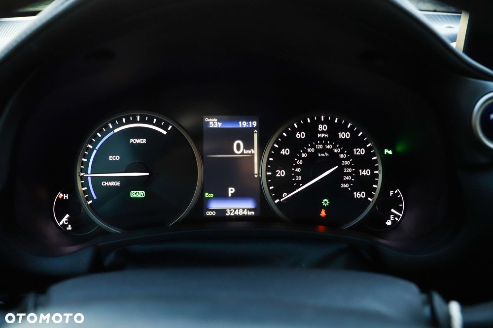 Lexus NX 300h - 8