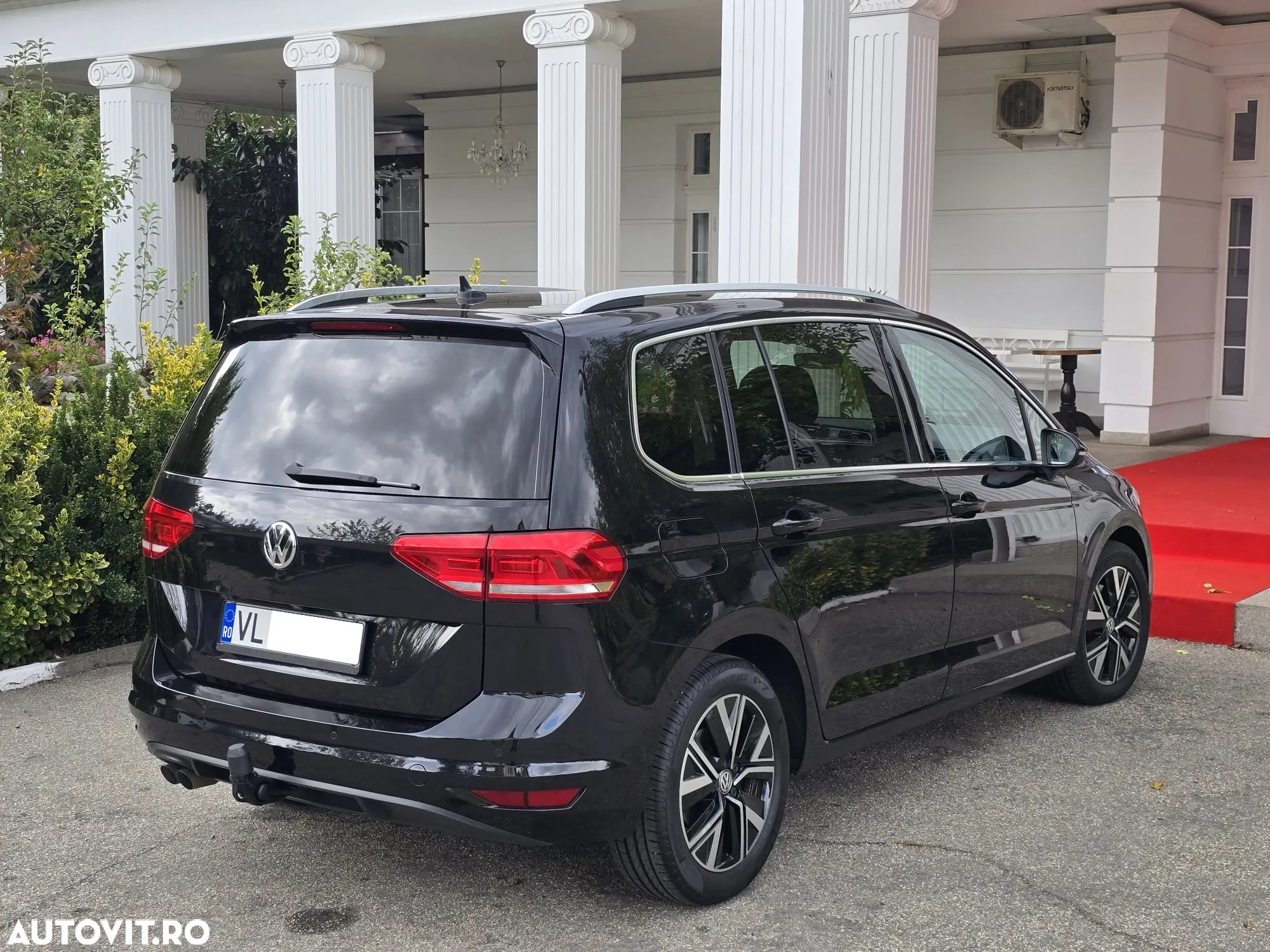 Volkswagen Touran 2.0 TDI DSG Highline - 15