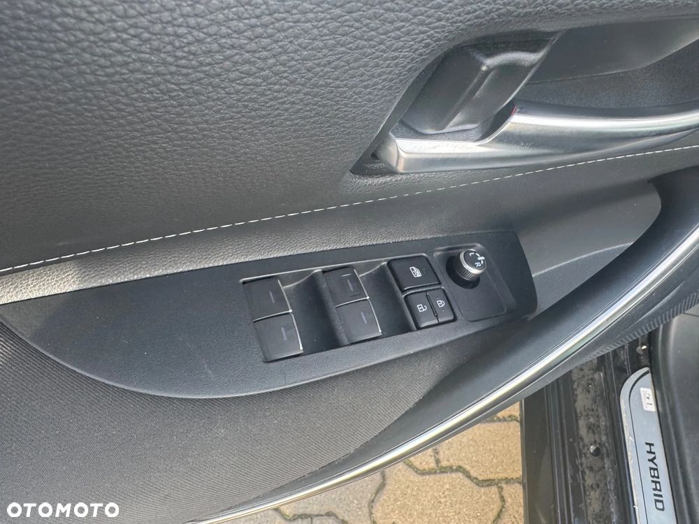 Toyota Corolla 1.8 Hybrid Comfort - 16