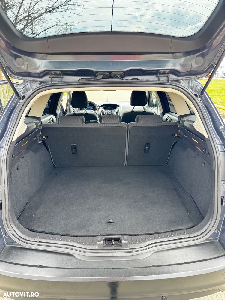 Ford Focus 1.6 TDCi DPF Titanium - 13