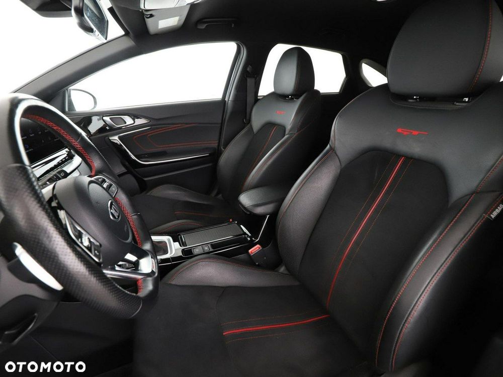 Kia ProCeed - 14
