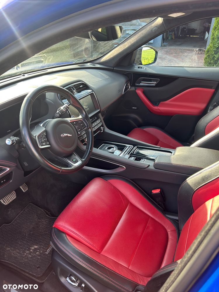 Jaguar F-Pace 2.0 i4D AWD R-Sport - 10
