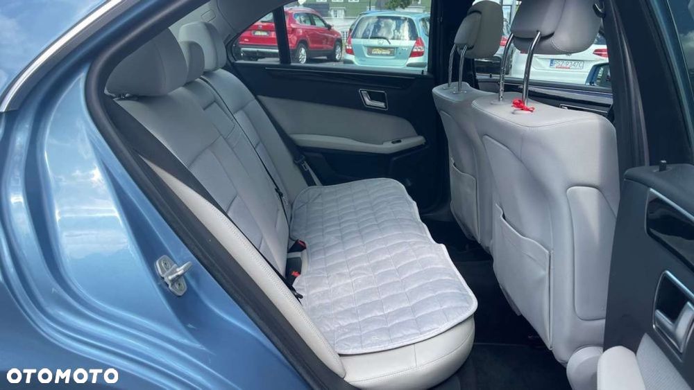 Mercedes-Benz Klasa E 350 CDI 4-Matic BlueEff Elegance - 26