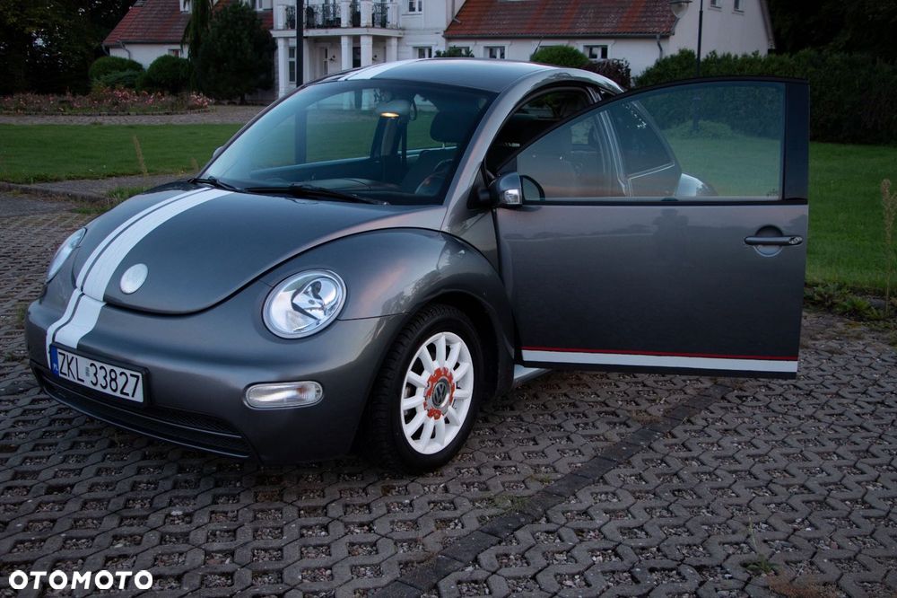 Volkswagen New Beetle - 4
