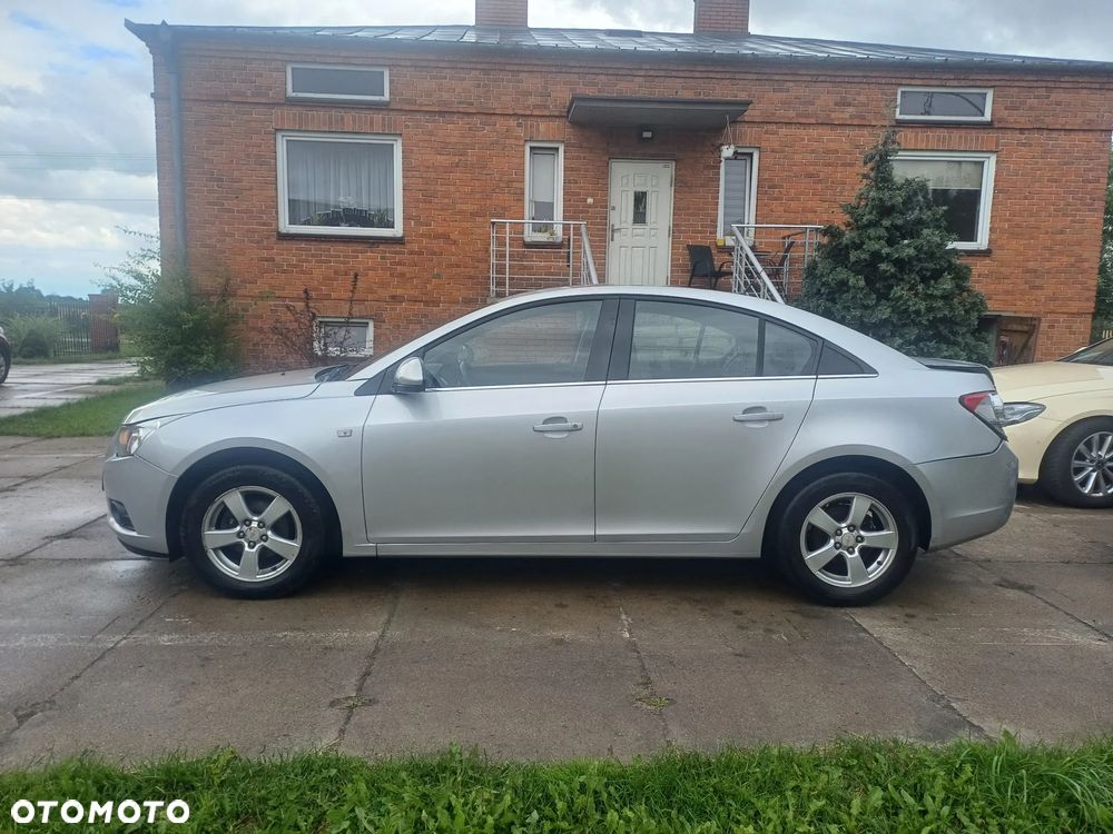 Chevrolet Cruze - 5