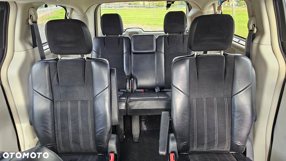 Lancia Voyager 2.8 Multijet 16v Platinum - 16