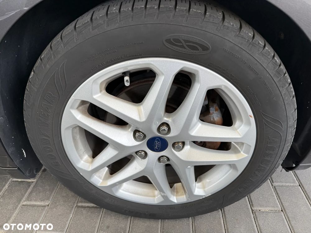 Ford Fusion - 14