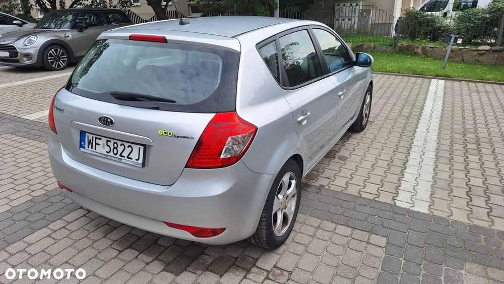 Kia Ceed 1.6 Crdi Comfort + - 22