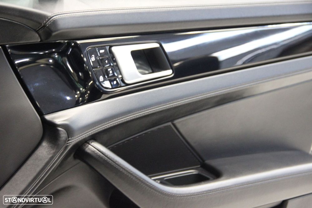 Porsche Panamera Sport Turismo 4 E-Hybrid Platinum Edition - 17