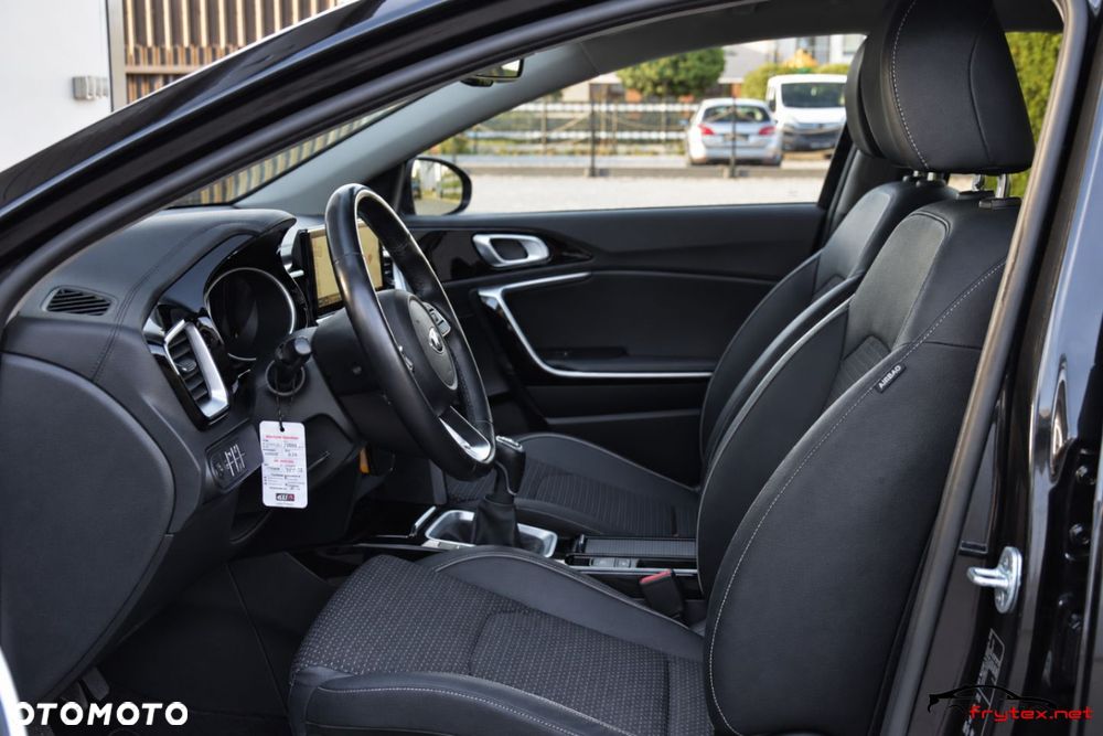 Kia Ceed - 17